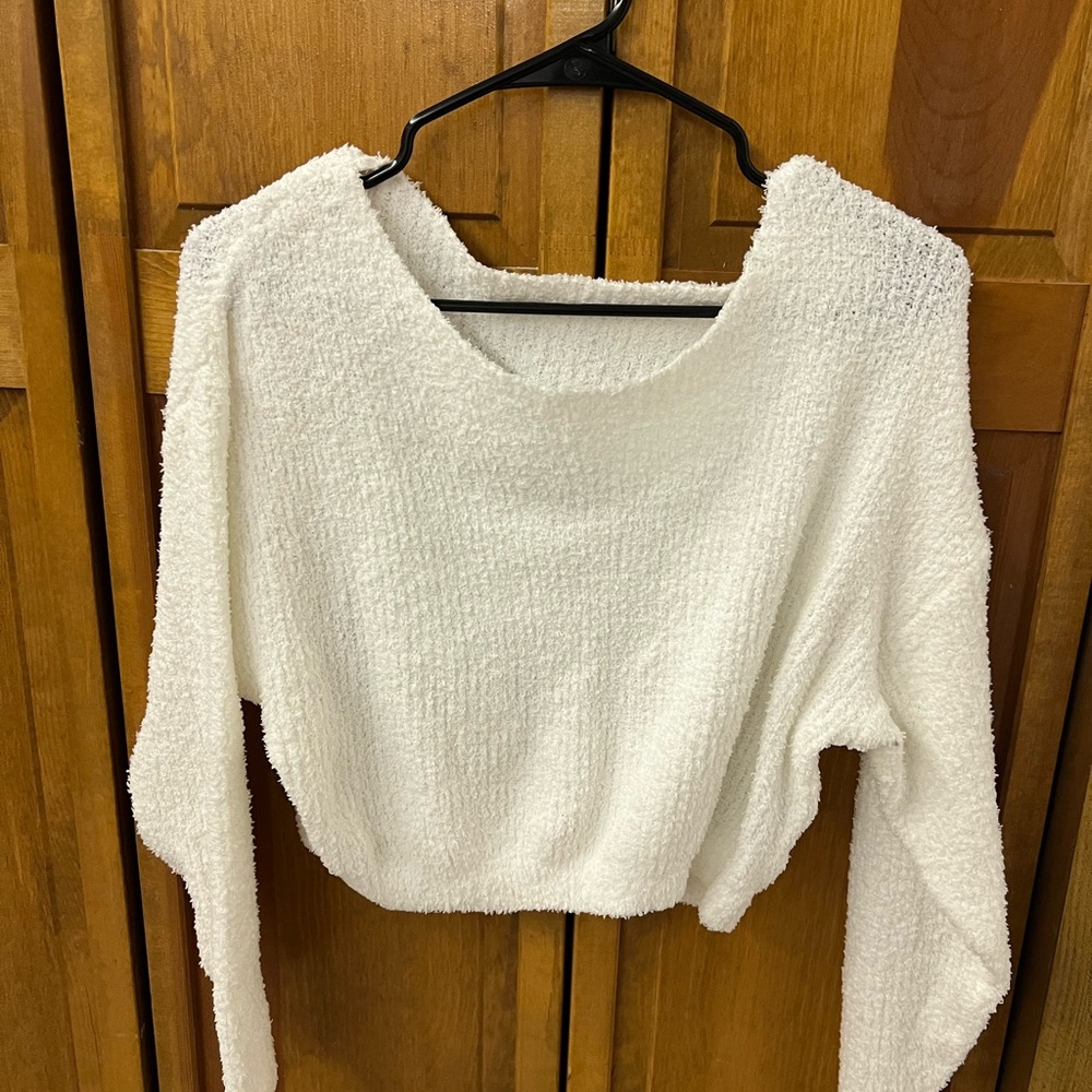 SHEIN White Crew Neck Cropped Sweater with Ribbed Texture
